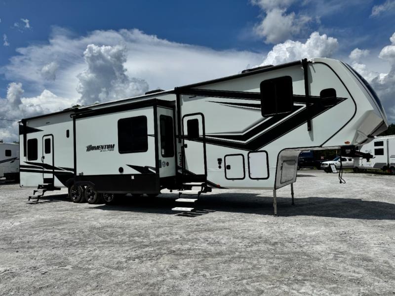 2024 Grand Design Momentum G-Class 415G Toy Hauler photo 5