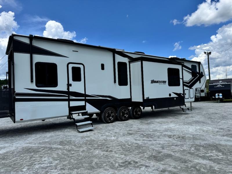 2024 Grand Design Momentum G-Class 415G Toy Hauler photo 9