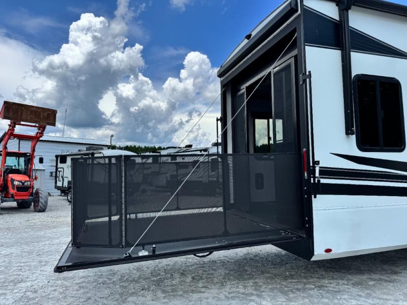 2024 Grand Design Momentum G-Class 415G Toy Hauler photo 10