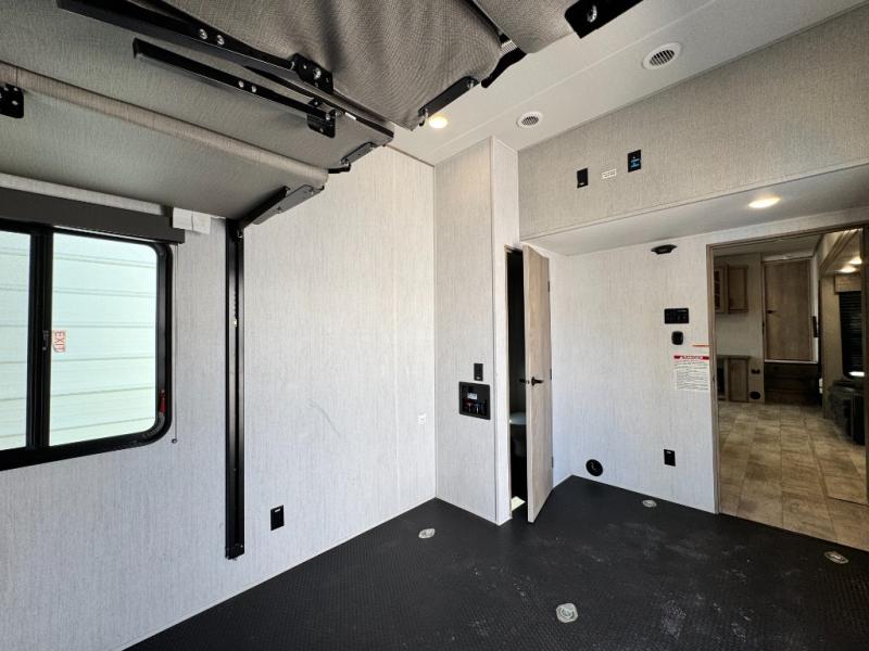 2024 Grand Design Momentum G-Class 415G Toy Hauler photo 33