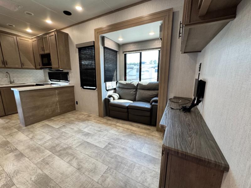 2024 Grand Design Momentum G-Class 415G Toy Hauler photo 14