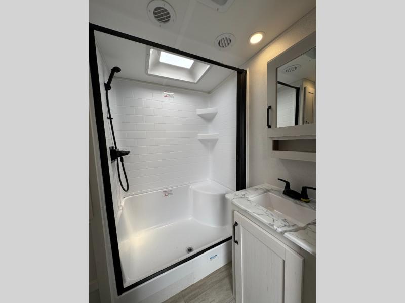 2026 Forest River RV Solaire 3060RKTS photo 19