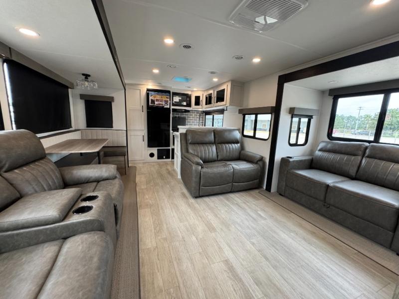 2026 Forest River RV Solaire 3060RKTS photo 9
