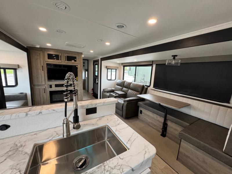 2026 Forest River RV Solaire 3060RKTS photo 12