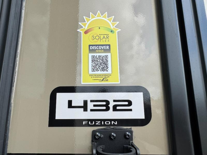 2026 Keystone RV Fuzion 432 Toy Hauler photo 11