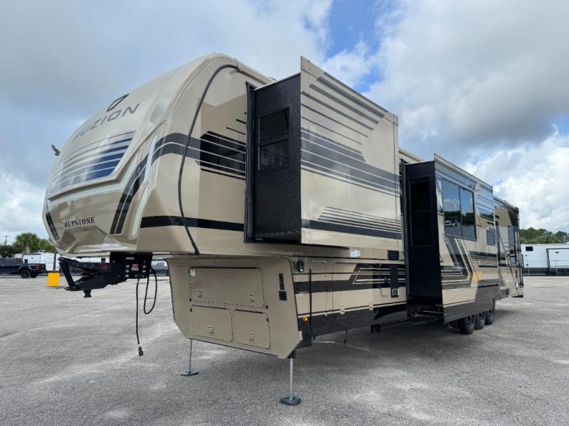 2026 Keystone RV Fuzion 432 Toy Hauler photo 7
