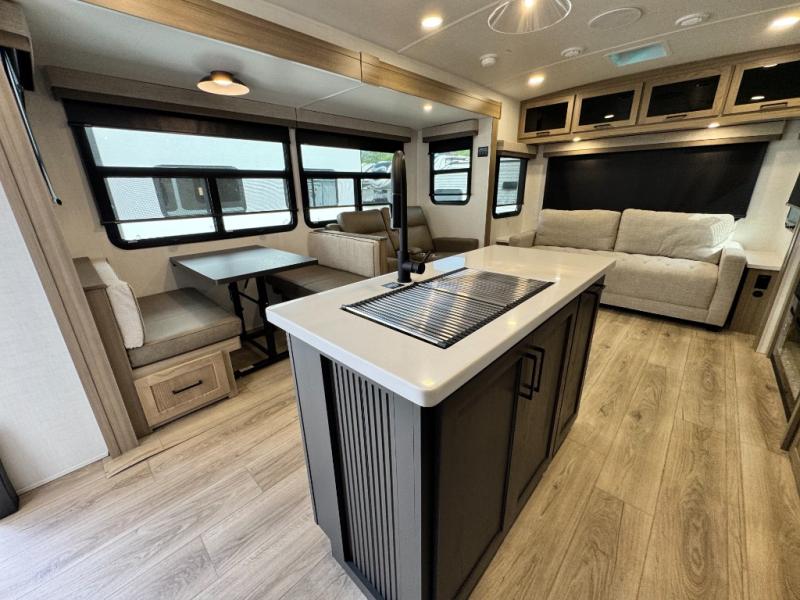 2027 Forest River RV Flagstaff Super Lite 29KSRL photo 8