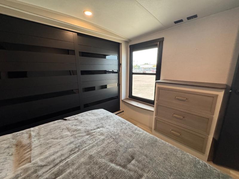 2026 Forest River RV Wildwood Heritage Glen 376FAM photo 27