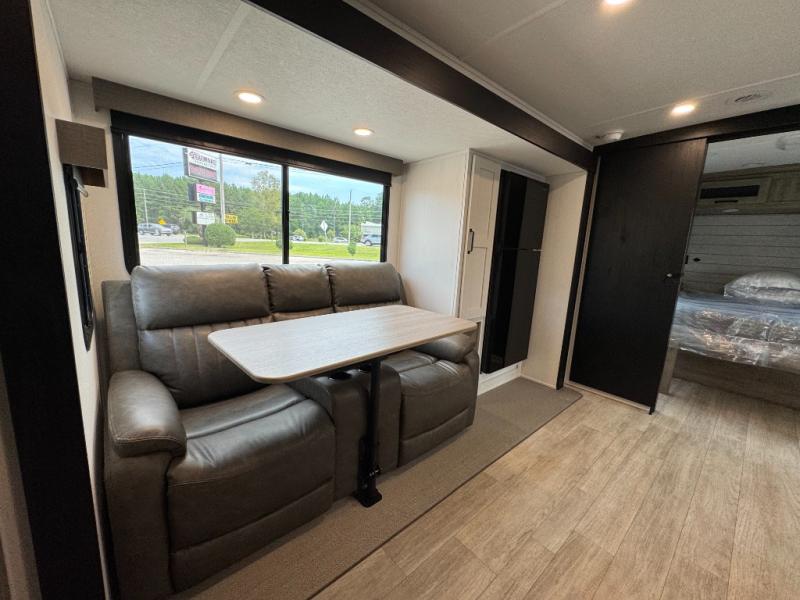2027 Forest River RV Solaire 2420RBS photo 12