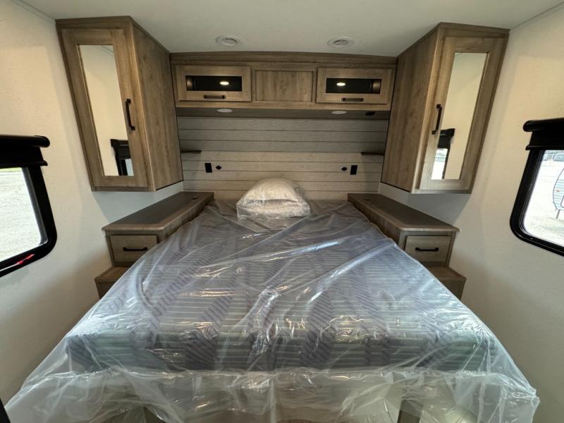 2027 Forest River RV Solaire 2420RBS photo 16