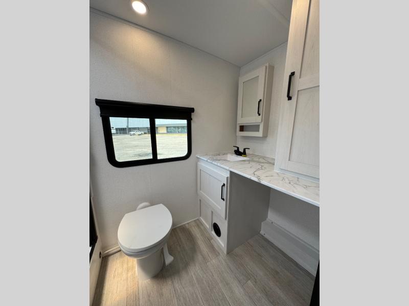 2027 Forest River RV Solaire 2420RBS photo 17