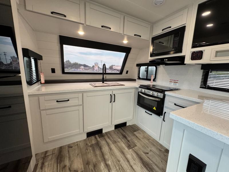 2027 Open Range RV Roamer 27FKDS photo 16