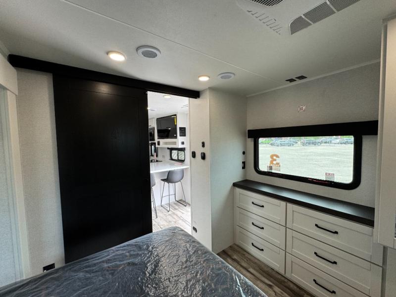 2027 Open Range RV Roamer 27FKDS photo 21