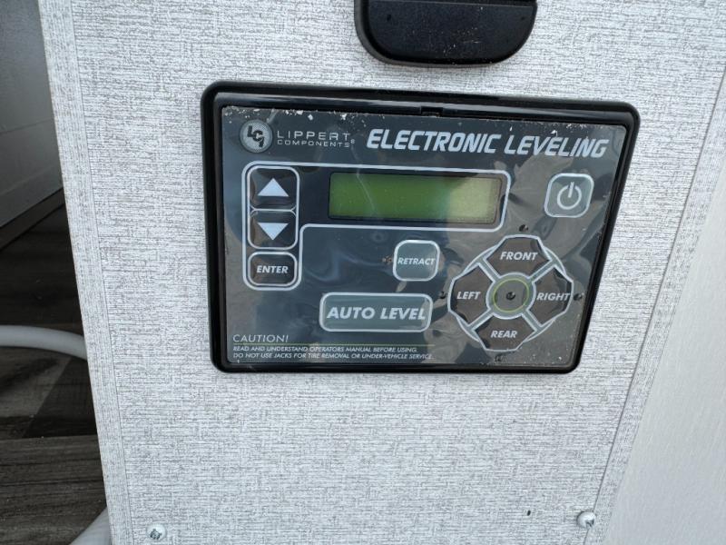 2027 Open Range RV Roamer 27FKDS photo 33