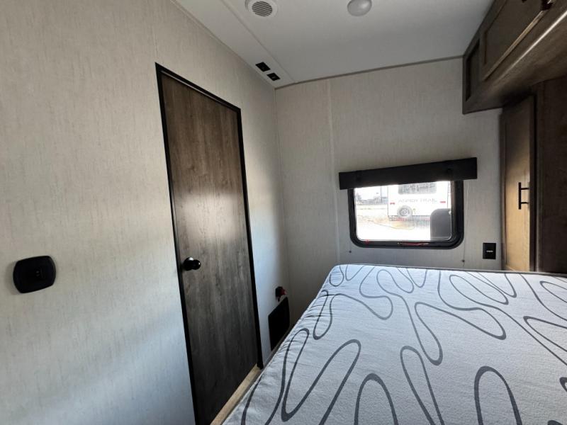 2022 Forest River RV Vengeance Rogue 26VKS Toy Hauler photo 25