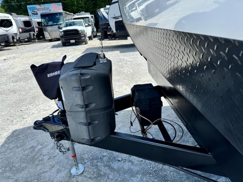 2022 Forest River RV Vengeance Rogue 26VKS Toy Hauler photo 36