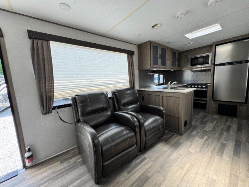2019 Forest River RV Vibe 26RK photo 8