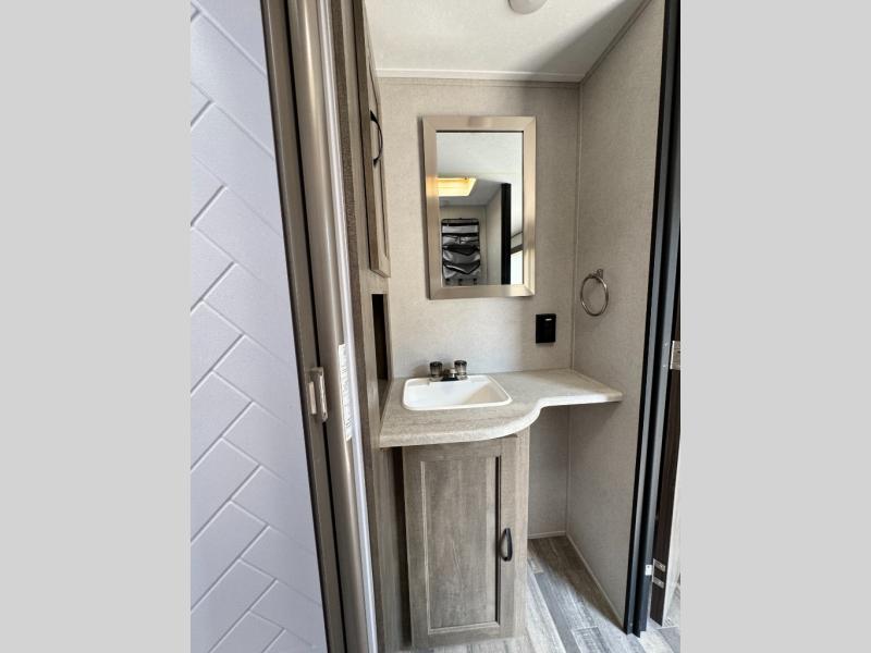 2019 Forest River RV Vibe 26RK photo 27