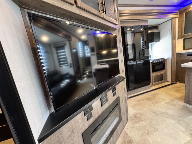 2021 Forest River RV Vengeance Rogue Armored VGF351G2 Toy Hauler photo 21