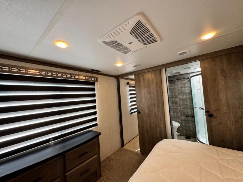 2021 Forest River RV Vengeance Rogue Armored VGF351G2 Toy Hauler photo 34