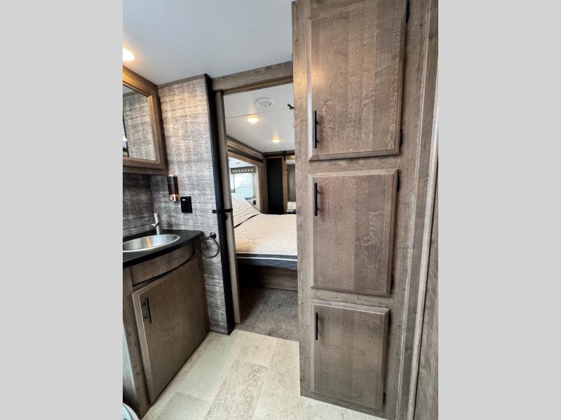 2021 Forest River RV Vengeance Rogue Armored VGF351G2 Toy Hauler photo 38