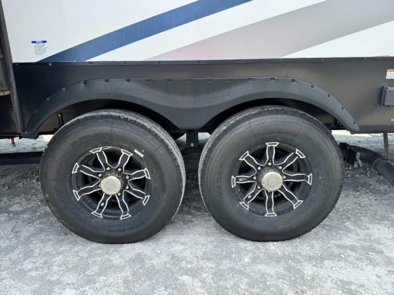 2021 Forest River RV Vengeance Rogue Armored VGF351G2 Toy Hauler photo 42