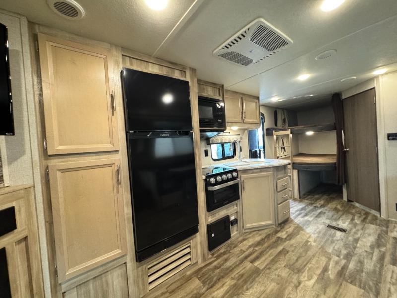 2021 Coachmen RV Catalina Legacy 263BHSCK photo 12