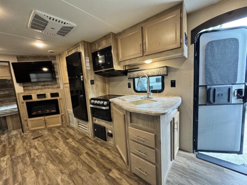 2021 Coachmen RV Catalina Legacy 263BHSCK photo 10
