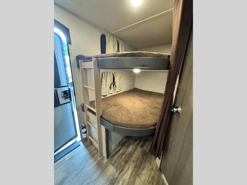 2021 Coachmen RV Catalina Legacy 263BHSCK photo 15