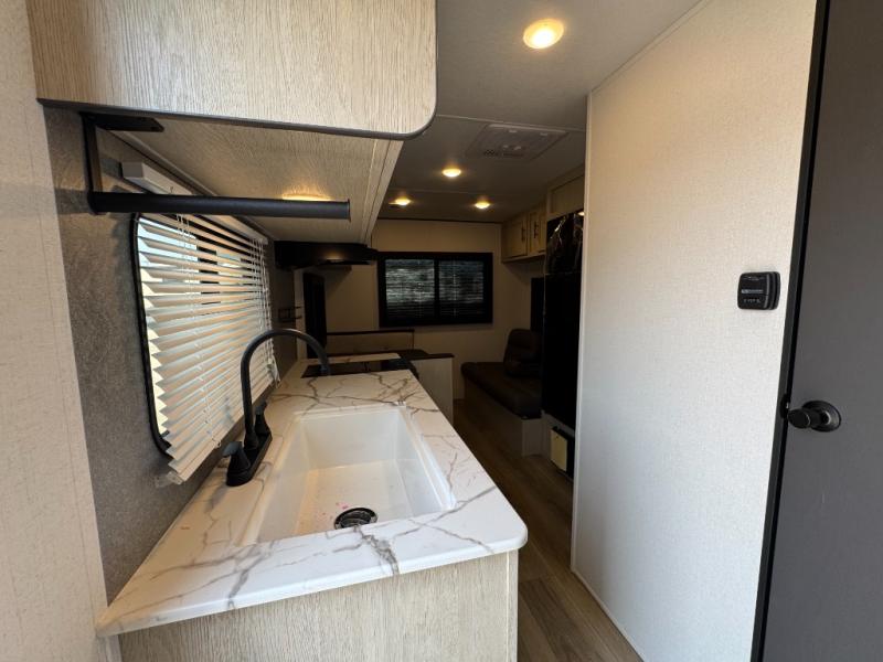 2026 Shasta RVs i-5 Edition 521CK photo 8