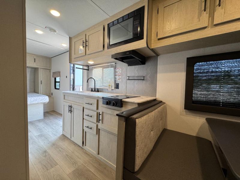 2026 Shasta RVs i-5 Edition 521CK photo 11