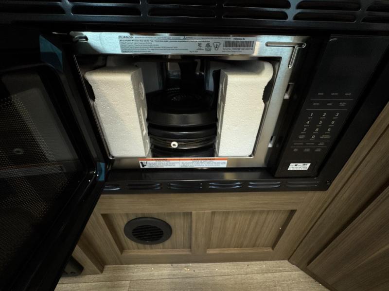 2026 Forest River RV Wildwood X-Lite 25ICE photo 14
