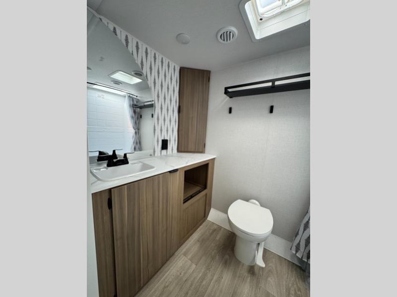 2026 Forest River RV Wildwood X-Lite 25ICE photo 18