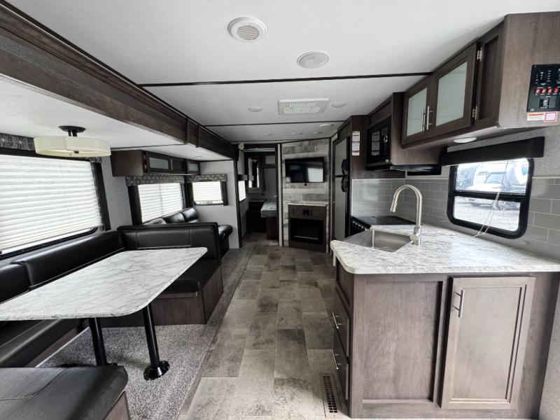 2020 Dutchmen RV Coleman Light 2755BH photo 14