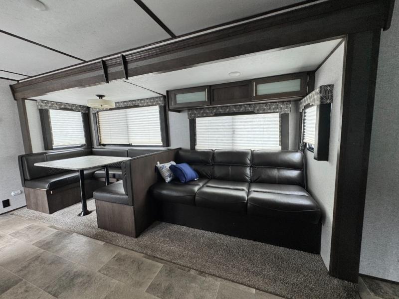 2020 Dutchmen RV Coleman Light 2755BH photo 11