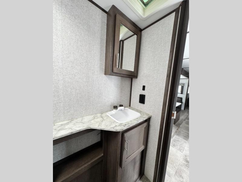 2020 Dutchmen RV Coleman Light 2755BH photo 33