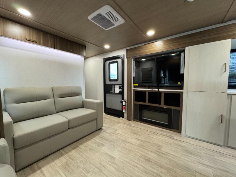2027 Forest River RV Vibe 3400XL photo 15