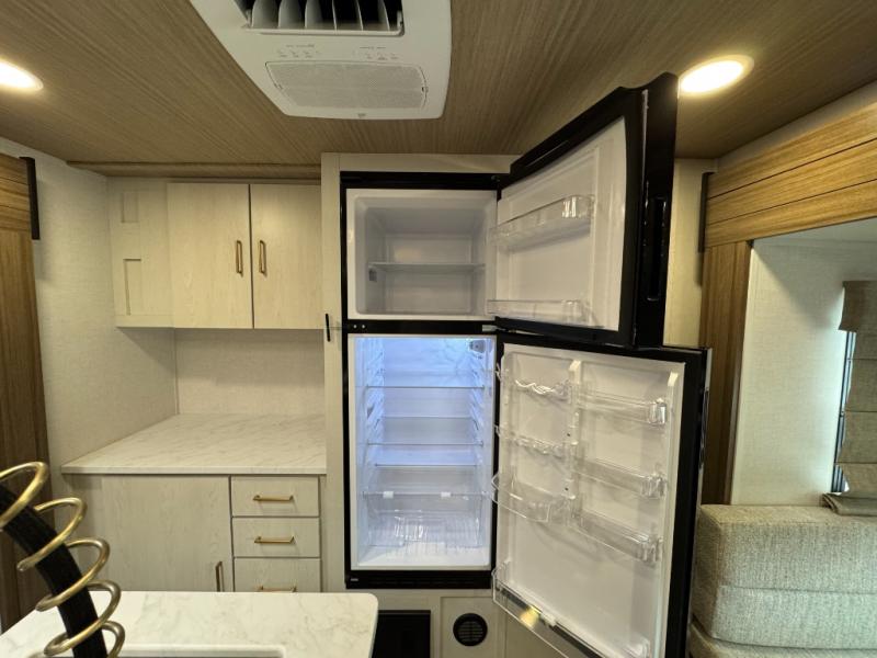 2027 Forest River RV Vibe 3400XL photo 17
