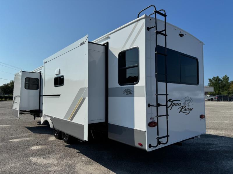 2027 Open Range RV Roamer Light Duty 29RLTS photo 4