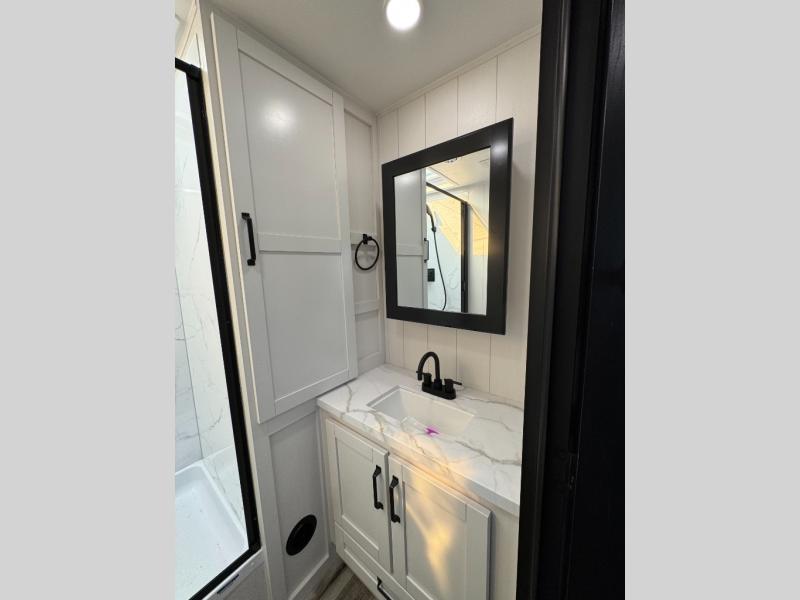 2027 Open Range RV Roamer Light Duty 29RLTS photo 19