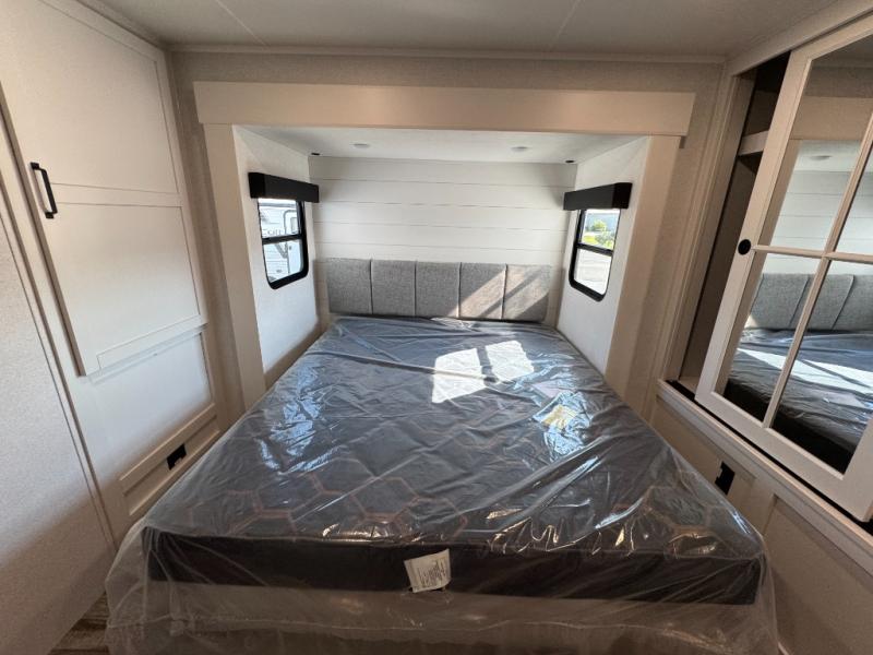 2027 Open Range RV Roamer Light Duty 29RLTS photo 21
