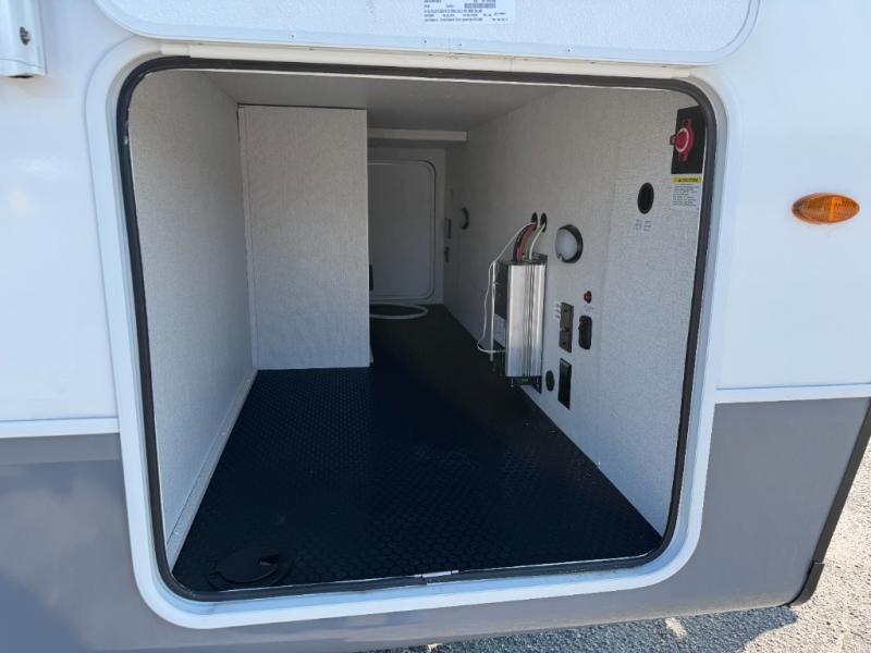 2027 Open Range RV Roamer Light Duty 29RLTS photo 25