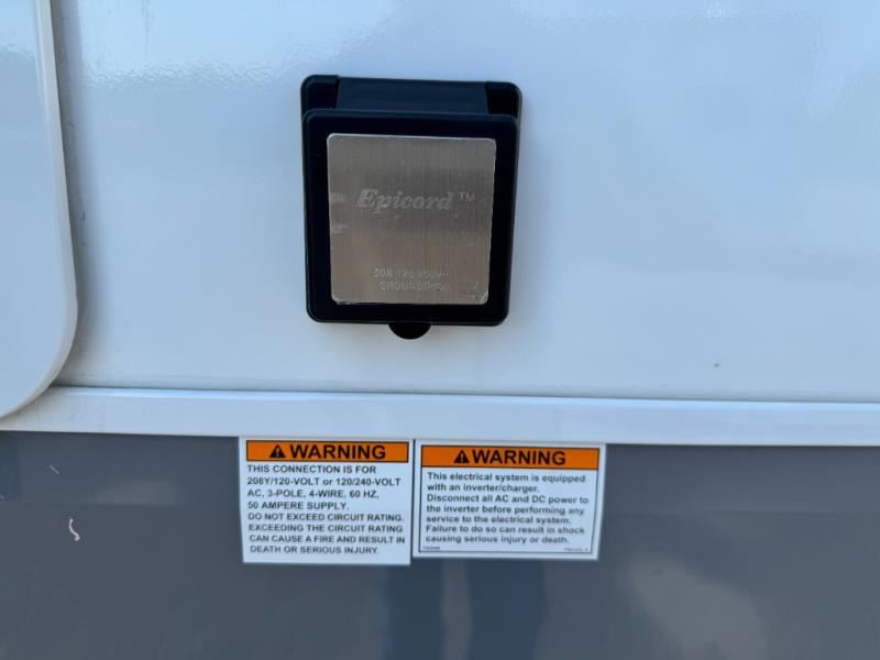2027 Open Range RV Roamer Light Duty 29RLTS photo 32