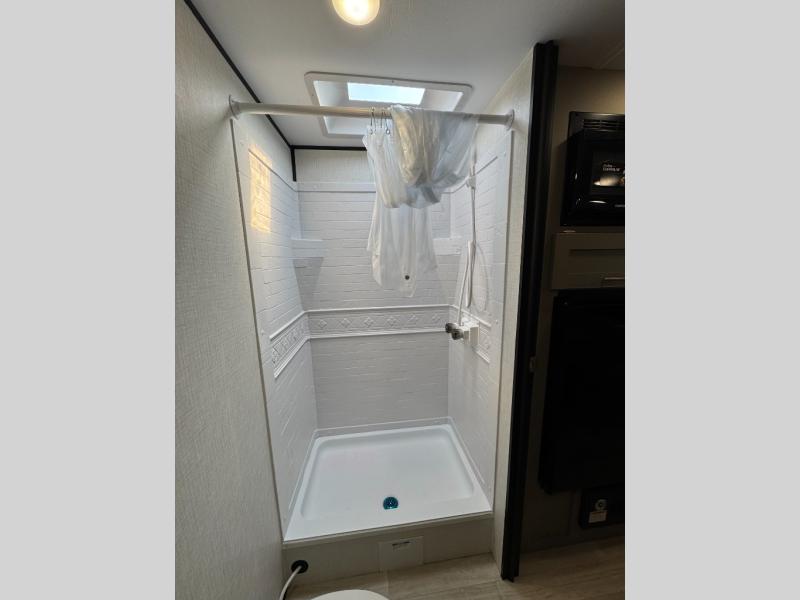 2026 Keystone RV Hideout Mini 166RB photo 17