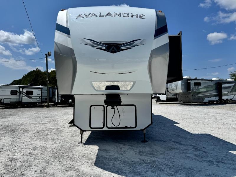 2023 Keystone RV Avalanche 390DS photo 2