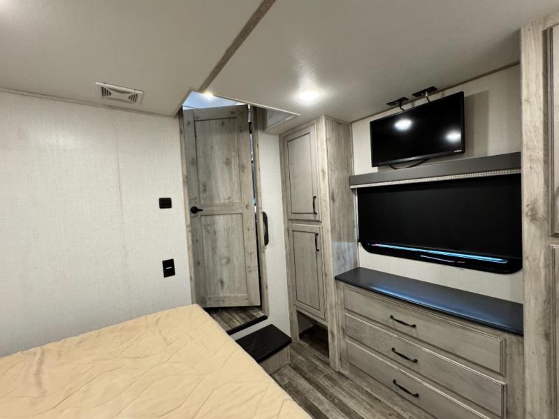 2023 Keystone RV Avalanche 390DS photo 36