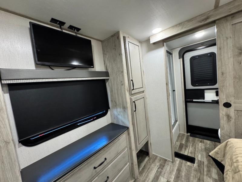 2023 Keystone RV Avalanche 390DS photo 35