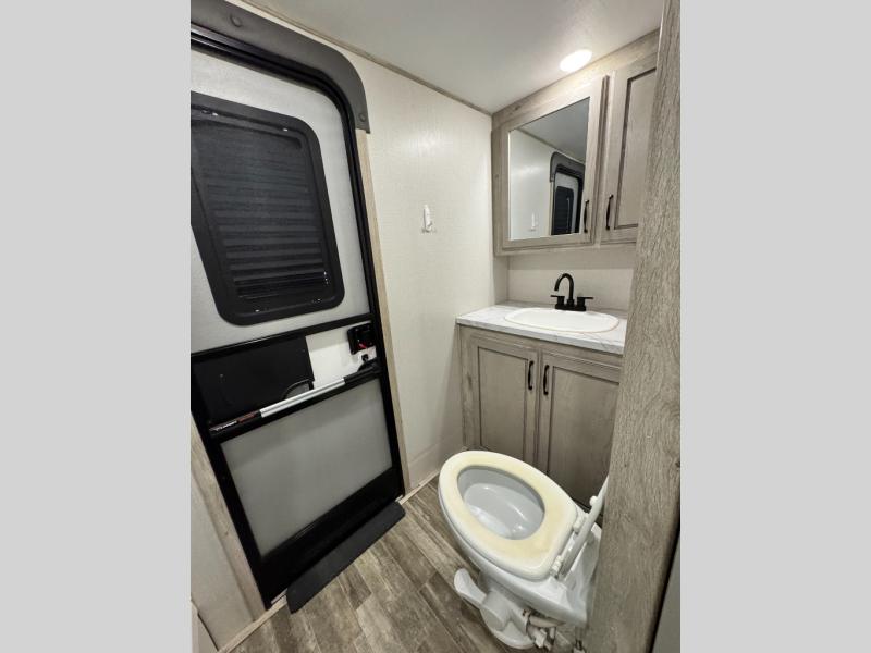 2023 Keystone RV Avalanche 390DS photo 26
