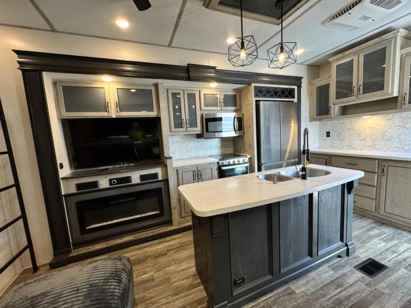 2023 Keystone RV Avalanche 390DS photo 11