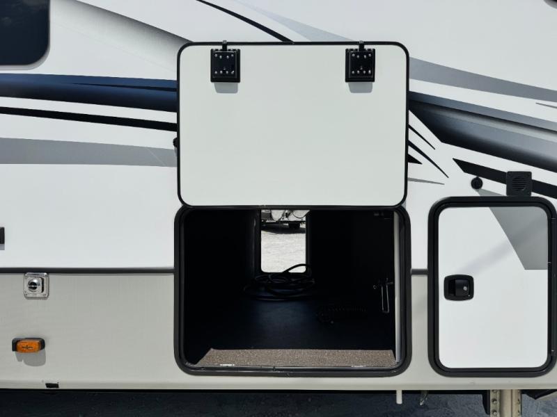 2023 Keystone RV Avalanche 390DS photo 59